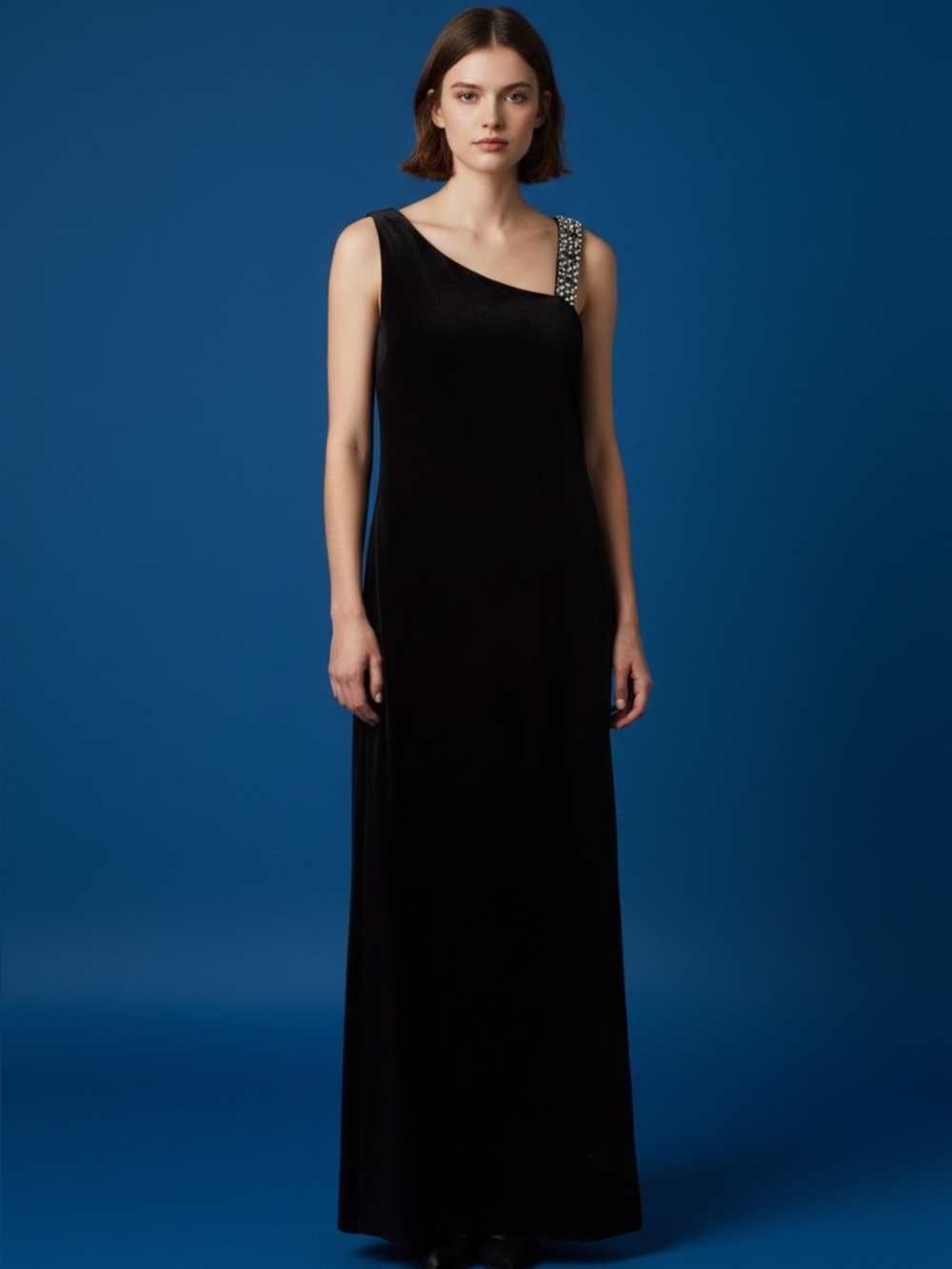 Vince Camuto Black evening gown with sequins